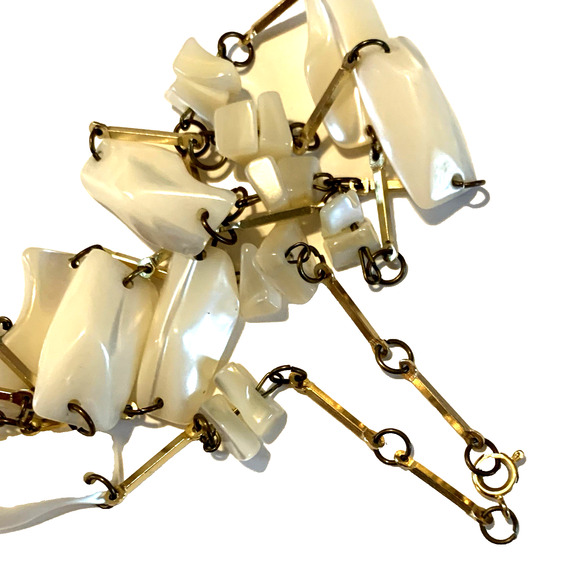 Vintage Polished Shell Station Necklace 26" 80's Beachy Chic - Picture 3 of 7